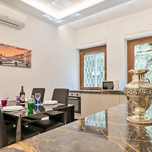 First Class Holiday home Rome